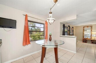 5454 Decatur St in Orlando, FL - Building Photo - Building Photo