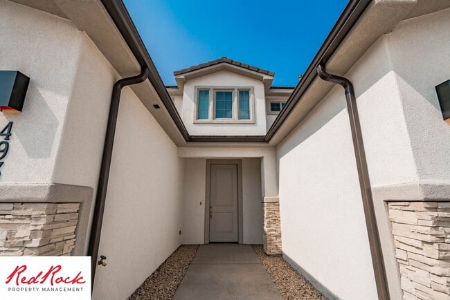 property at 499 N 550 W