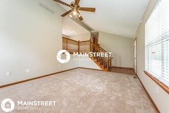 2107 Sunset Cir in Pleasant Hill, MO - Building Photo - Building Photo