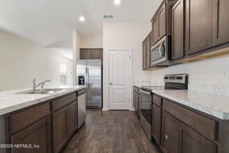 8408 Meadow Walk Ln in Jacksonville, FL - Building Photo - Building Photo