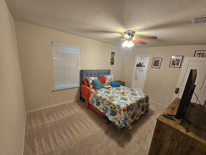 10515 Brady Crk Cp in San Antonio, TX - Building Photo - Building Photo
