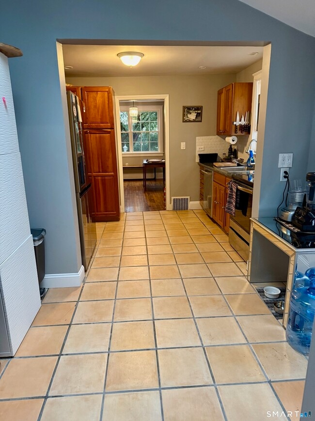 40 Wilridge Rd in Wilton, CT - Building Photo - Building Photo