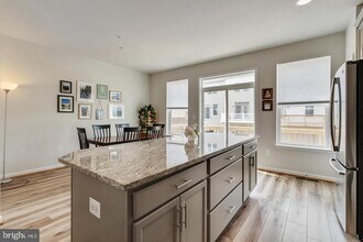16211 Coolidge Ave in Silver Spring, MD - Building Photo - Building Photo