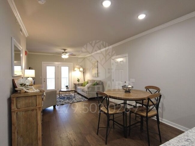 1900 E Brookview Cir in Siloam Springs, AR - Building Photo - Building Photo