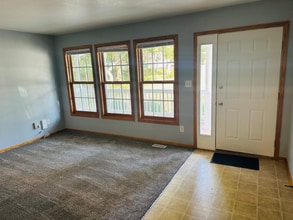 4014 High St in West Des Moines, IA - Building Photo - Building Photo