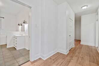 1528 Ridge Ave in Coraopolis, PA - Building Photo - Building Photo