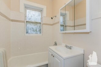 622 W Arlington Pl, Unit 57 in Chicago, IL - Foto de edificio - Building Photo