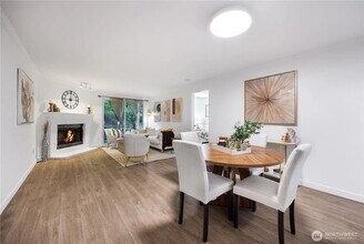 12630 100th Ln NE in Kirkland, WA - Building Photo - Building Photo