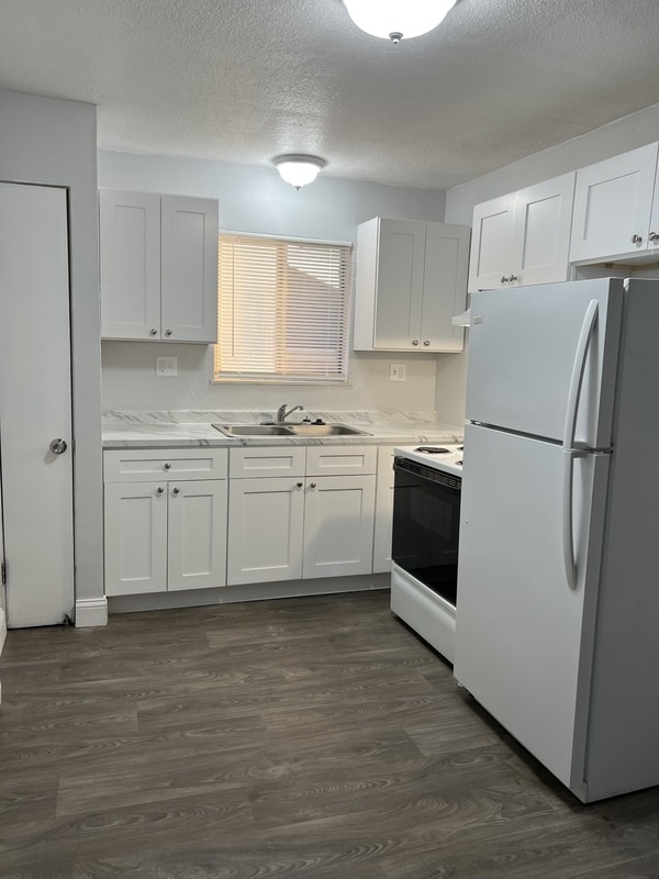 5798 Howe Rd in Wayne, MI - Building Photo - Building Photo