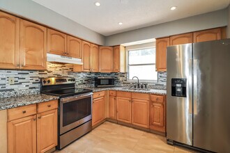 3713 37th St N in St. Petersburg, FL - Building Photo - Building Photo