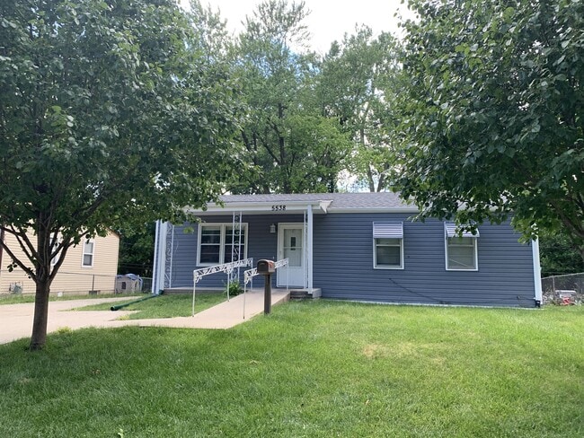 5538 N 65th St in Omaha, NE - Building Photo - Building Photo