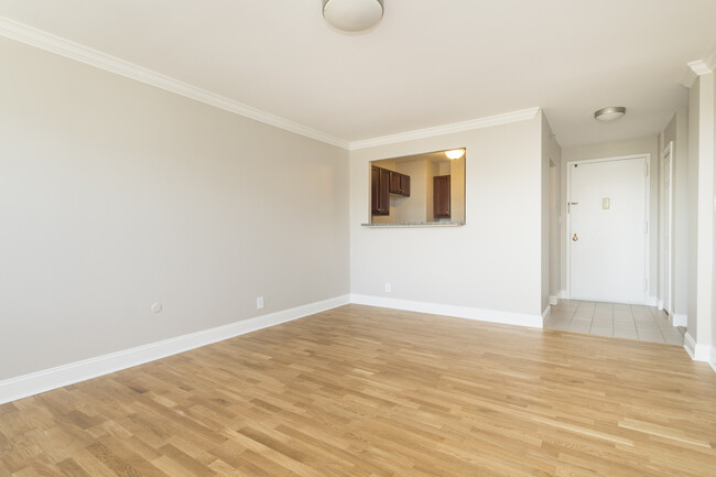 1424 Columbia Rd, Unit #8D in Boston, MA - Building Photo - Building Photo