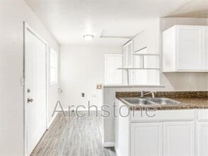 1004 Sandra Dr in Midwest City, OK - Building Photo - Building Photo