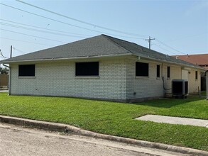 1318 55th St in Galveston, TX - Foto de edificio - Building Photo