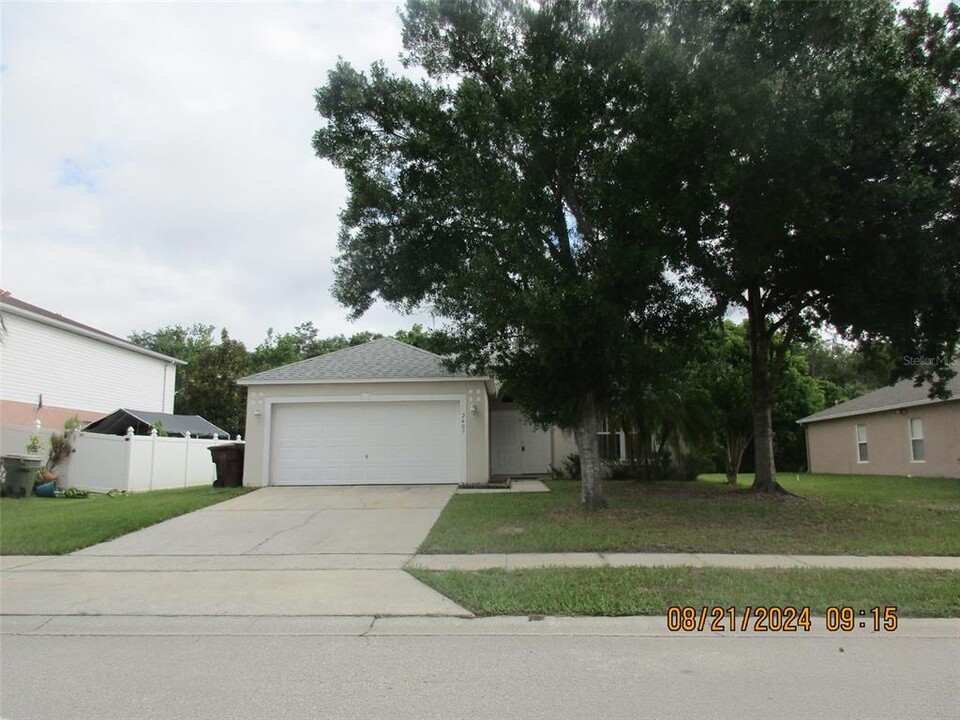 2407 Marcasite Loop in Kissimmee, FL - Building Photo