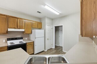 8102 Willet Trail in Austin, TX - Building Photo - Building Photo