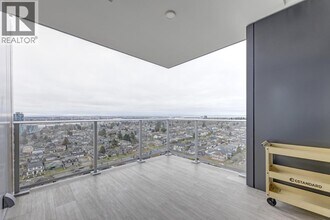 7418 Paulson St in Vancouver, BC - Building Photo - Building Photo