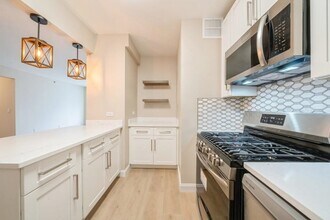 45 River Dr S in Jersey City, NJ - Building Photo - Building Photo