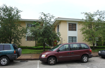 520 Valencia Ave in Coral Gables, FL - Building Photo - Building Photo