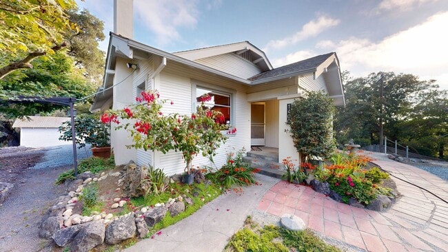 1400 Kawana Terrace in Santa Rosa, CA - Building Photo - Building Photo