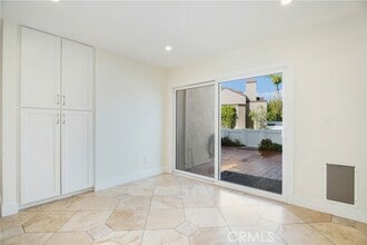 916 Powell Ct in Costa Mesa, CA - Building Photo - Building Photo