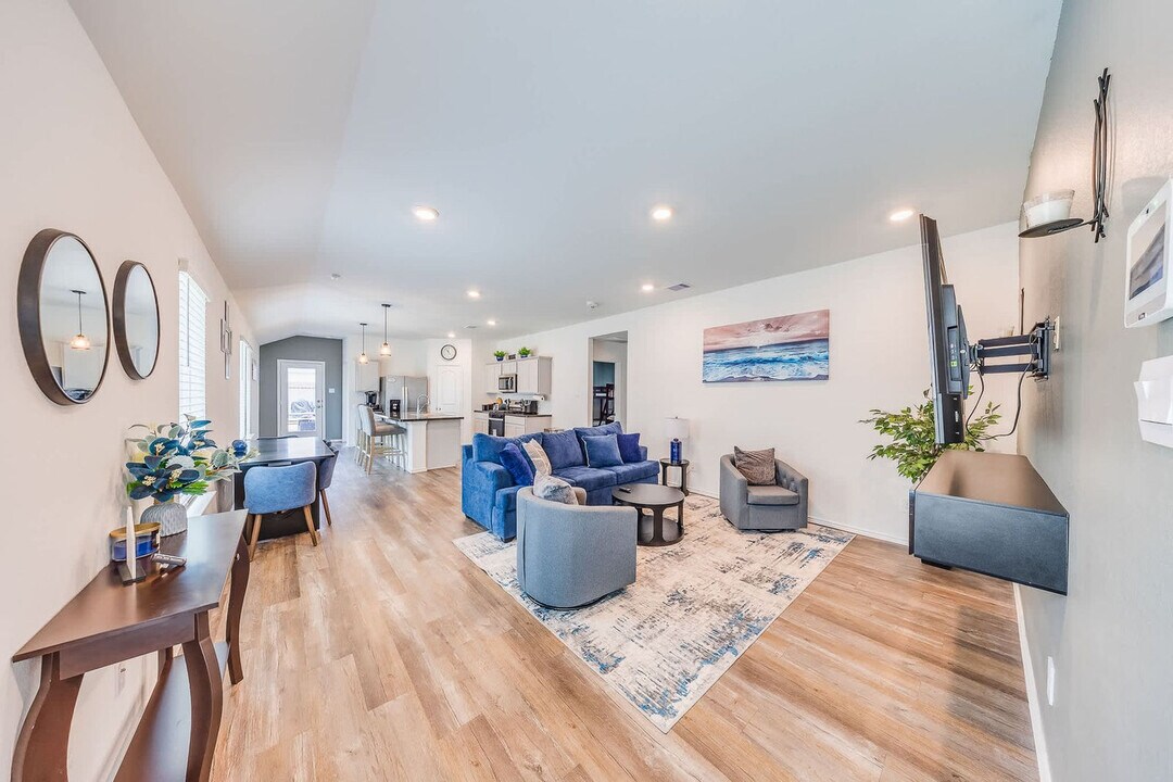 6055 Diamond Vis Ct in Spring, TX - Building Photo