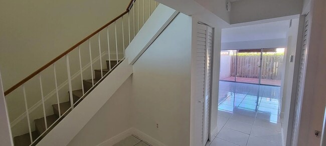 14211 SW 62nd St in Miami, FL - Building Photo - Building Photo