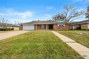 3017 Oaklawn Dr in Temple, TX - Building Photo
