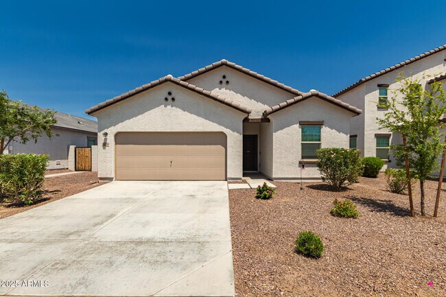 5875 N 195th Dr