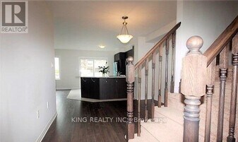 37 Dredge Ct in Milton, ON - Building Photo