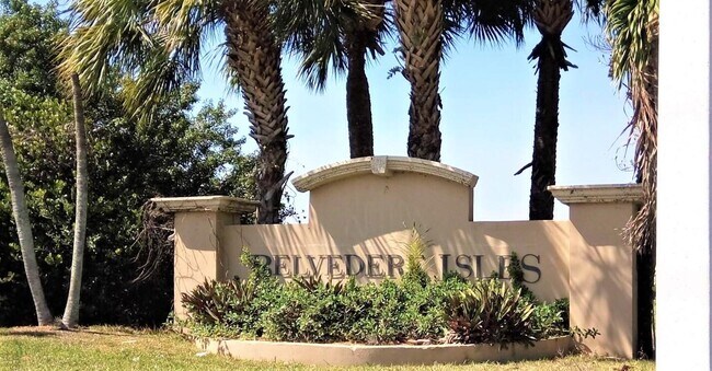 1145 Golden Lakes Blvd in West Palm Beach, FL - Building Photo - Building Photo
