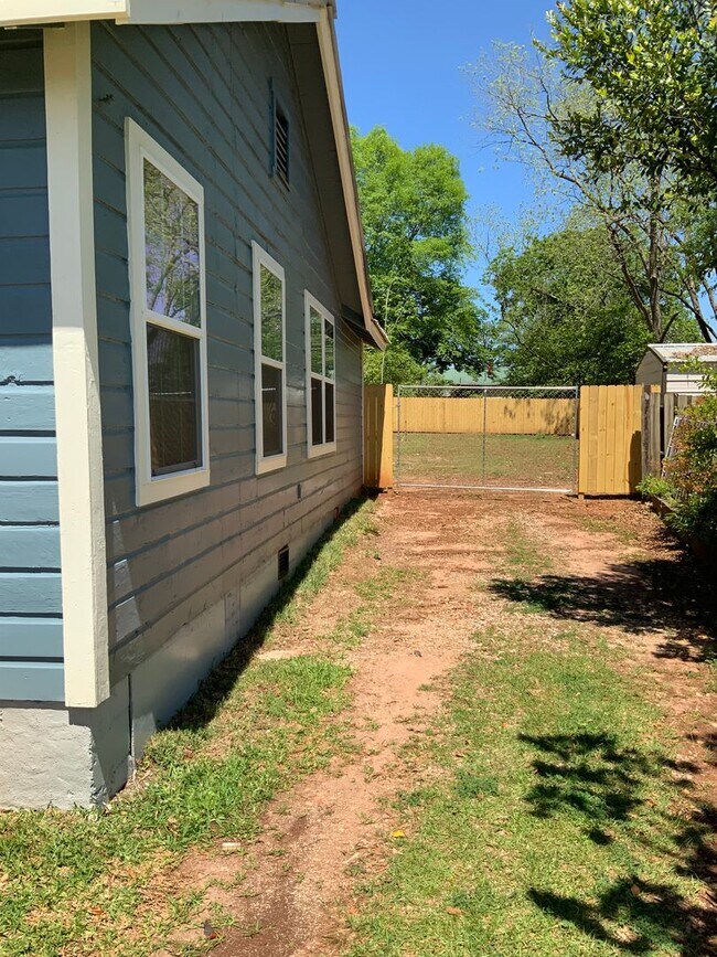 217 1st St in Greenville, AL - Building Photo - Building Photo
