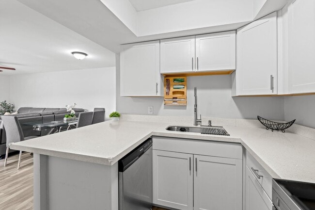 3715 Village Dr in Delray Beach, FL - Building Photo - Building Photo