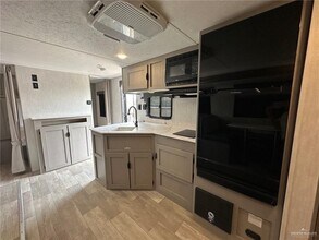 10 Wynn Dr in Donna, TX - Building Photo - Building Photo