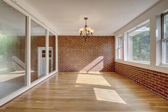 211 Oak Leaf Dr in Wilmington, NC - Building Photo - Building Photo