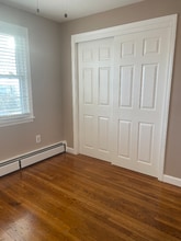 5 Ambrose St in North Providence, RI - Foto de edificio - Building Photo