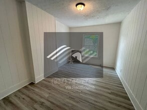 949 Ferndale Ave in Dayton, OH - Building Photo - Building Photo