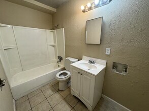 11122 Belair Dr in San Antonio, TX - Building Photo - Building Photo