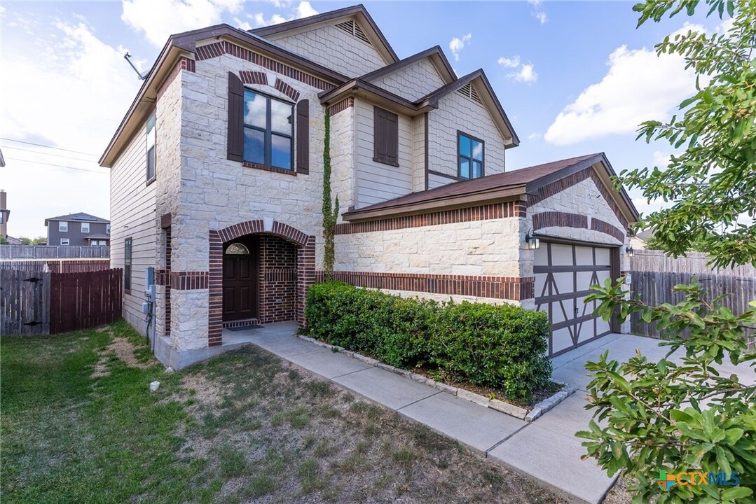 1012 Tumbleweed Trail in Temple, TX - Foto de edificio