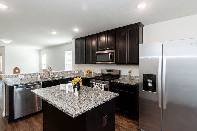 property at 2622 Summer Ln