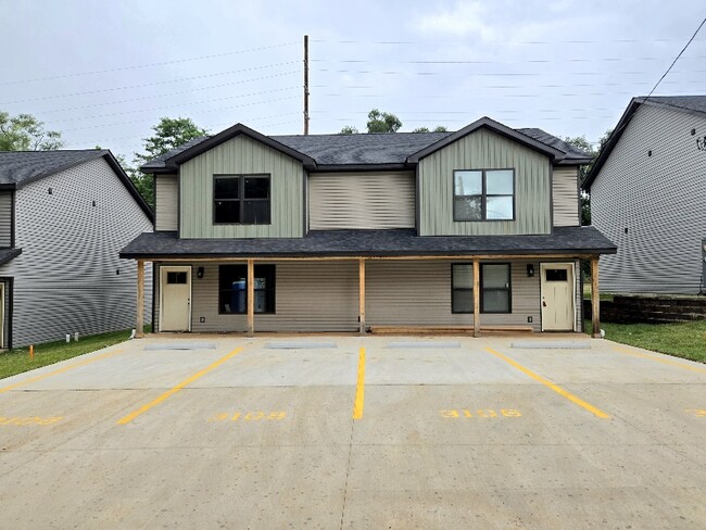 property at 3106 Commerce St