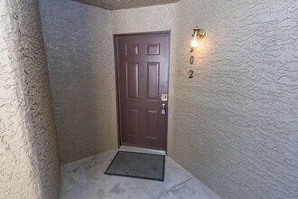 5056 S Rainbow Blvd in Las Vegas, NV - Building Photo - Building Photo