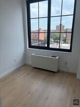 NORTHERN BOULEVARD in Queens, NY - Foto de edificio - Building Photo