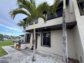 13953 SW 46th Terrace in Miami, FL - Building Photo - Building Photo