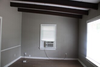 1303 Downing St SW in Wilson, NC - Foto de edificio - Building Photo