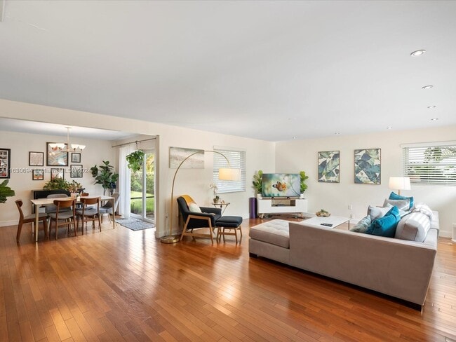 6315 Cellini St in Coral Gables, FL - Building Photo - Building Photo