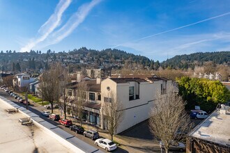 1901-1915 NW 26th Ave in Portland, OR - Building Photo - Building Photo