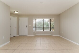 11171 Heathwood Ave in Spring Hill, FL - Foto de edificio - Building Photo