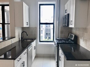 250 Fort Washington Ave in New York, NY - Building Photo - Building Photo