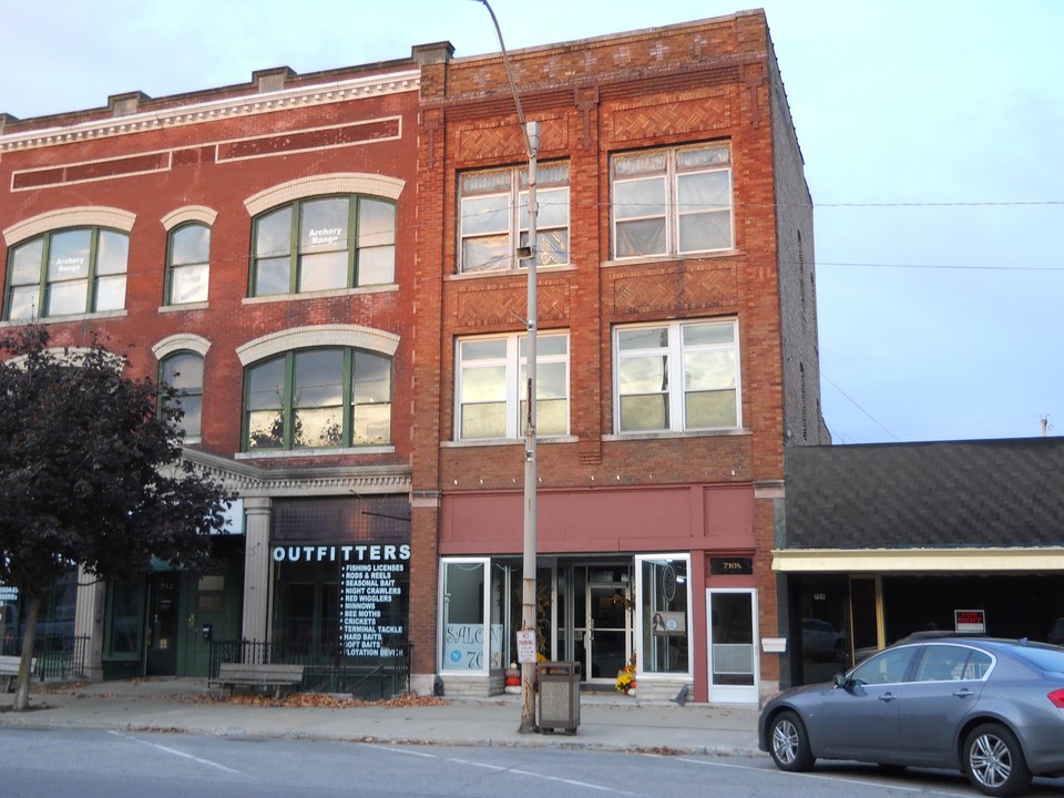 710 Main St in Rochester, IN - Foto de edificio